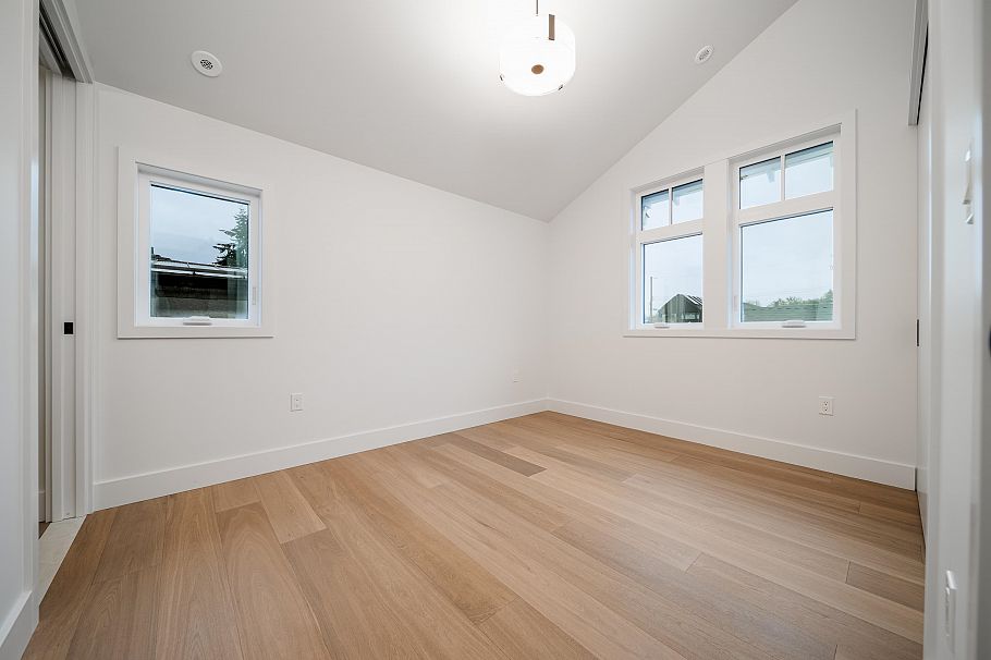 1138 E 26th Avenue Vancouver, BC - 23