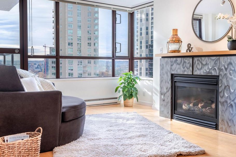 1403 1003 Pacific Street Vancouver, BC - 1