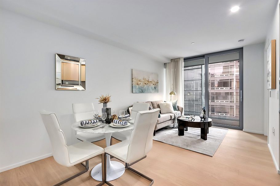 705 1568 Alberni Street Vancouver, BC - 2