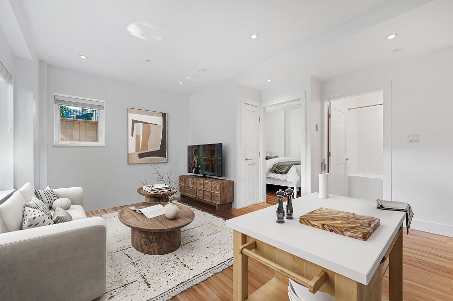 1033 E 21st Avenue Vancouver, BC - 26