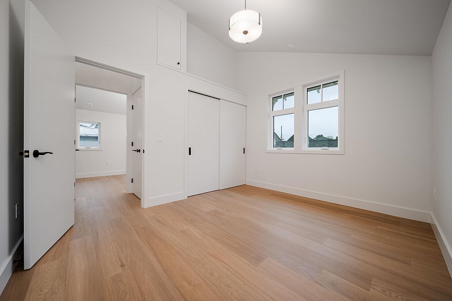 1138 E 26th Avenue Vancouver, BC - 28