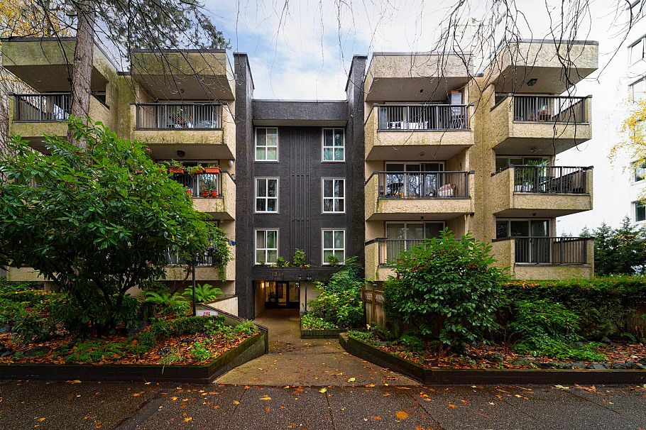 301 1234 Pendrell Street Vancouver, BC - 29