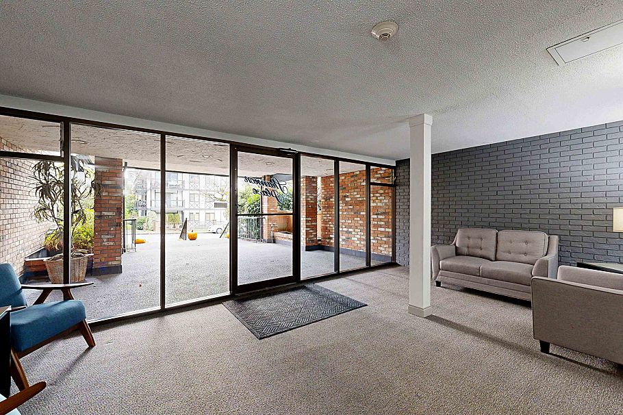 206 138 W 18th Street North Vancouver, BC - 19