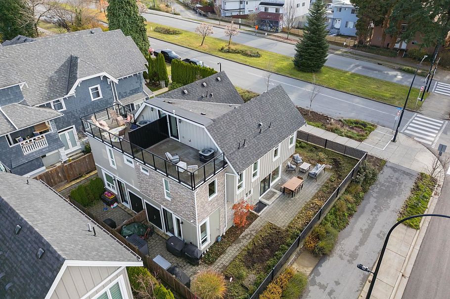 366 W Keith Road North Vancouver, BC - 35