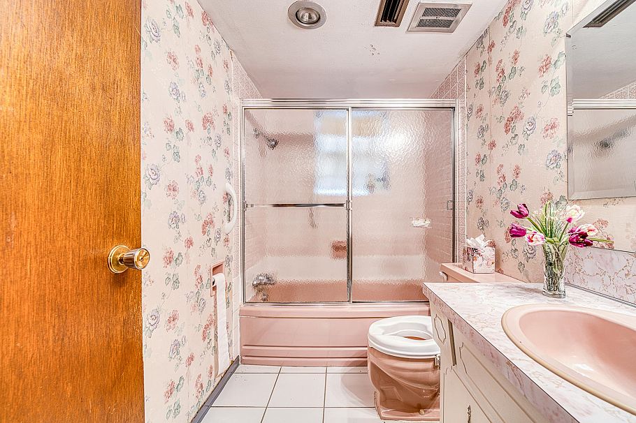 896 E 56th Avenue Vancouver, BC - 19