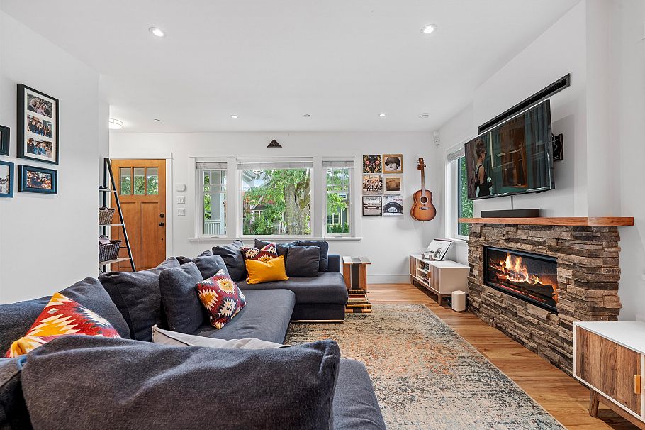 1033 E 21st Avenue Vancouver, BC - 2