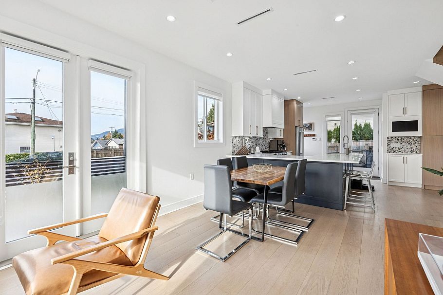 366 W Keith Road North Vancouver, BC - 7