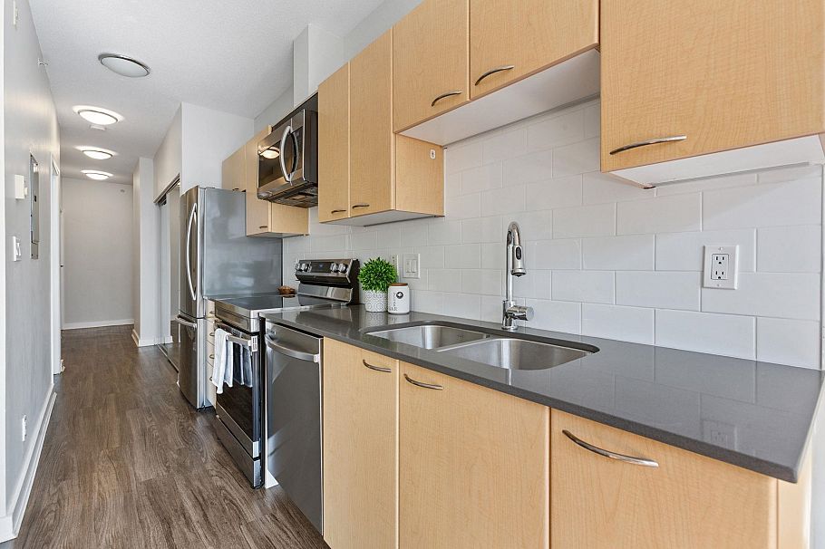 509 1249 Granville Street Vancouver, BC - 6