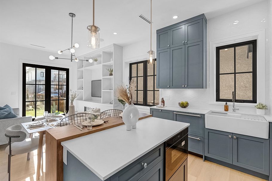 1 2565 Dundas Street Vancouver, BC - 1