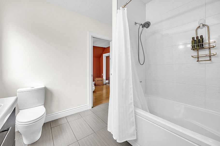 1016 E Pender Street Vancouver, BC - 30