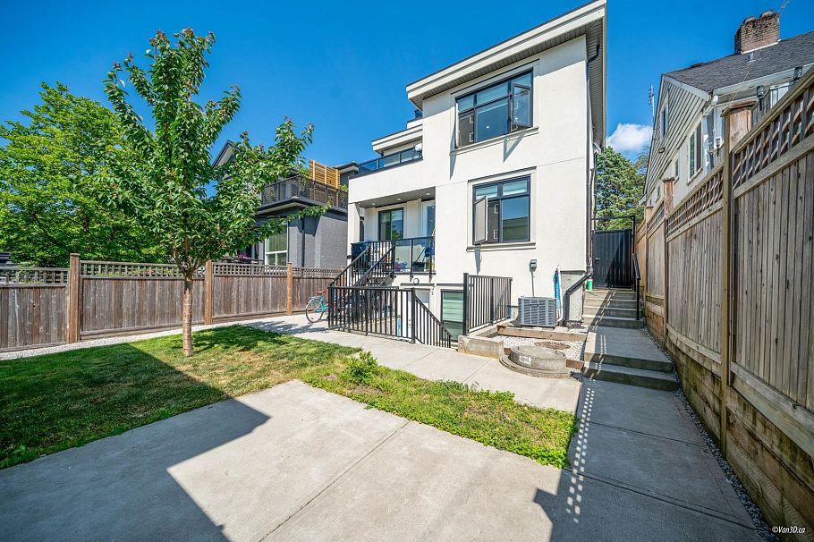 4841 Dumfries Street Vancouver, BC - 38