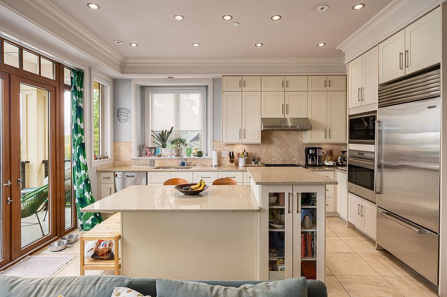 3511 W 15th Avenue Vancouver, BC - 13