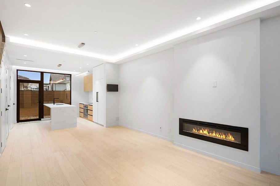 1 8226 Adera Street Vancouver, BC - 7