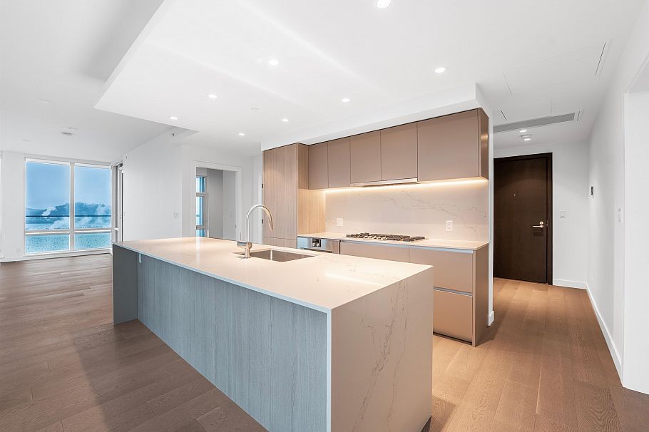 3002 1500 Fern Street North Vancouver, BC - 3