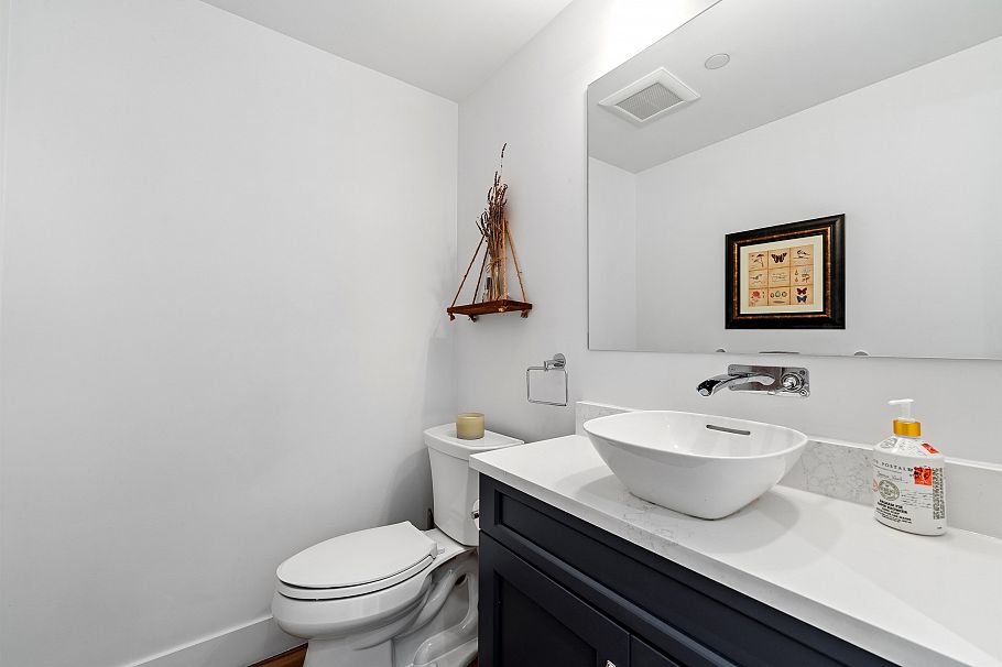 1033 E 21st Avenue Vancouver, BC - 19