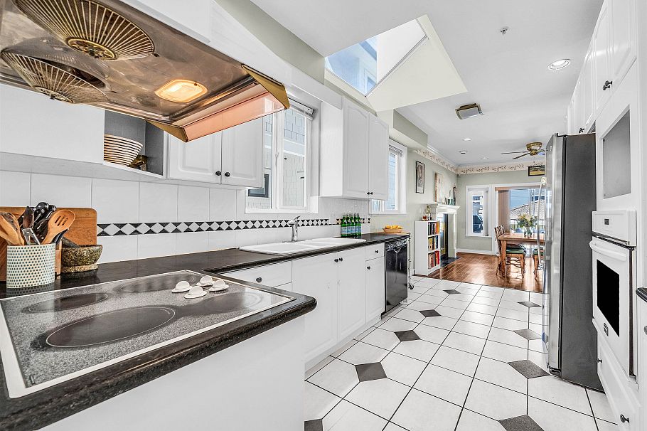 3491 Prince Edward Street Vancouver, BC - 10