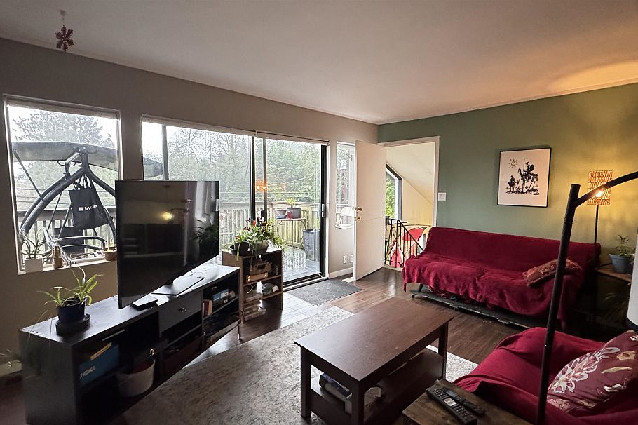 2071 Deep Cove Road North Vancouver, BC - 6