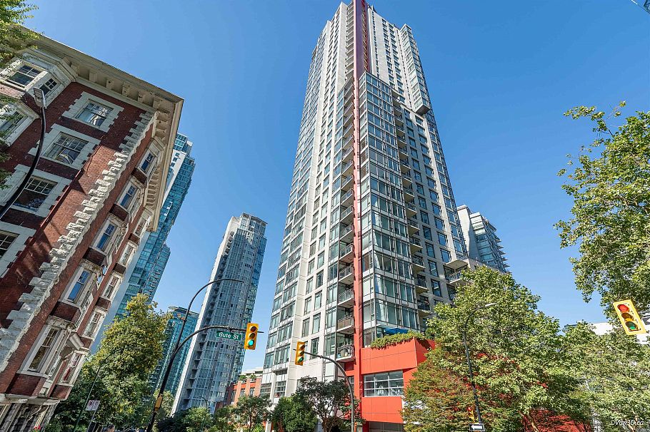 702 1211 Melville Street Vancouver, BC - 21