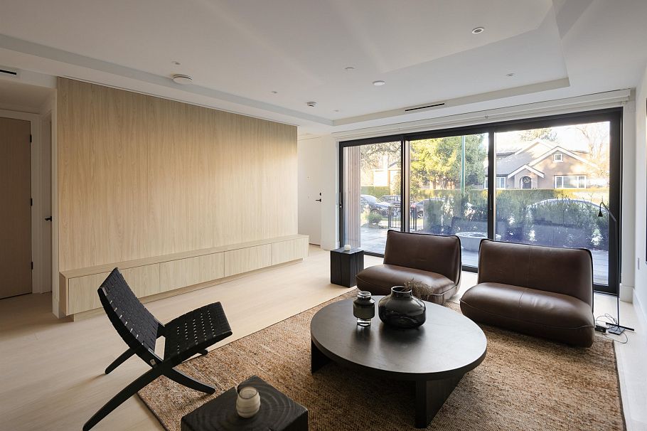 772 W 27th Avenue Vancouver, BC - 2