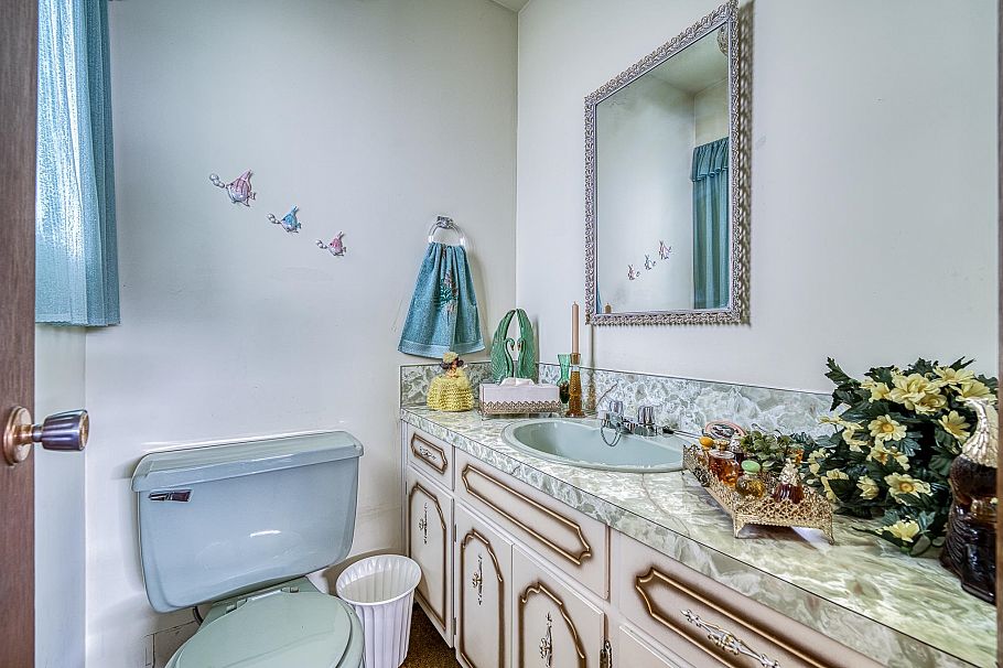 896 E 56th Avenue Vancouver, BC - 10