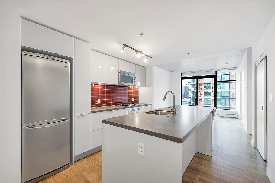 PH7 108 W Cordova Street Vancouver, BC - 2