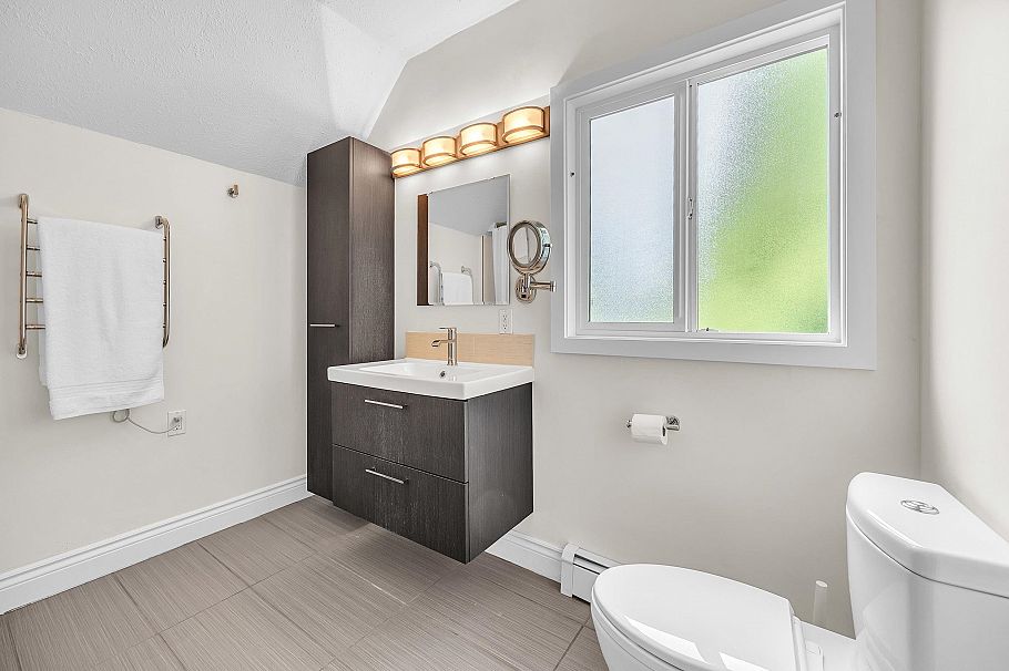 1016 E Pender Street Vancouver, BC - 29