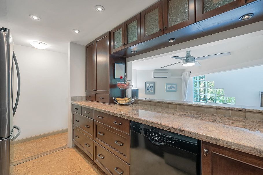 2217 Oak Street Vancouver, BC - 4