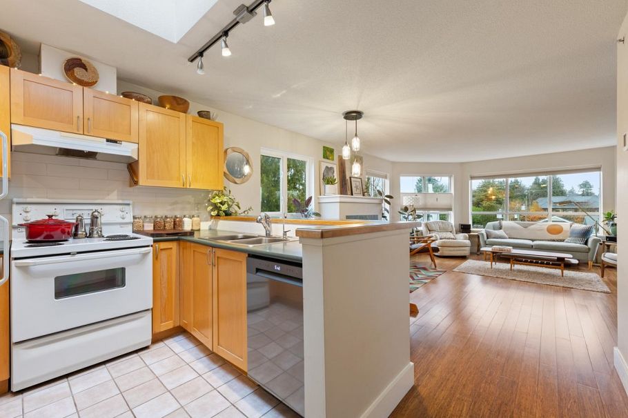 317 1707 Charles Street Vancouver, BC - 10