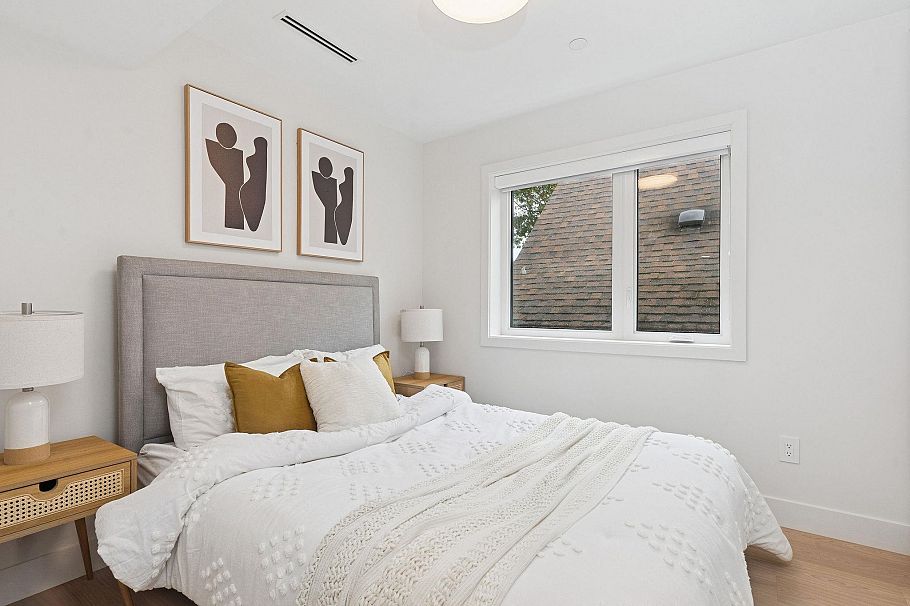 2 7 E 23rd Avenue Vancouver, BC - 14