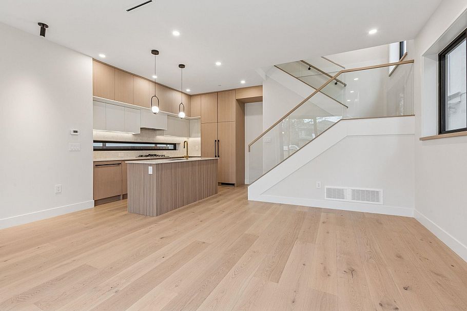 1 448 W 20th Avenue Vancouver, BC - 9