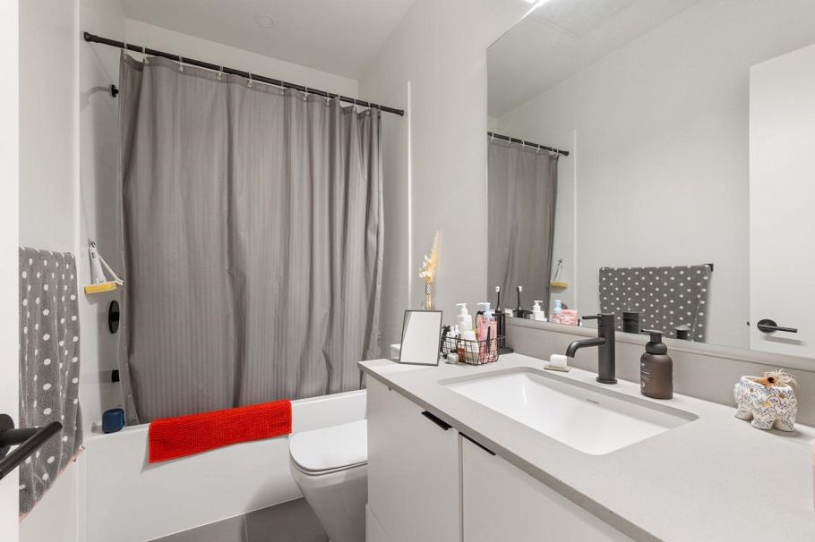 2 533 E 3rd Street North Vancouver, BC - 26