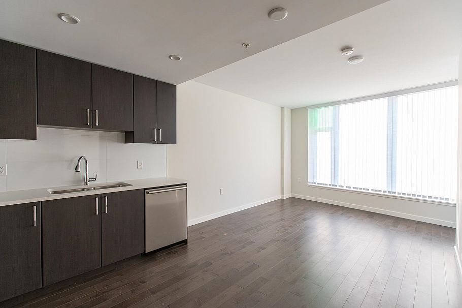 805 1708 Ontario Street Vancouver, BC - 3
