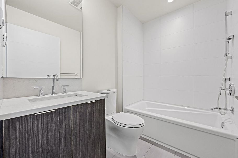 5522 Oak Street Vancouver, BC - 23