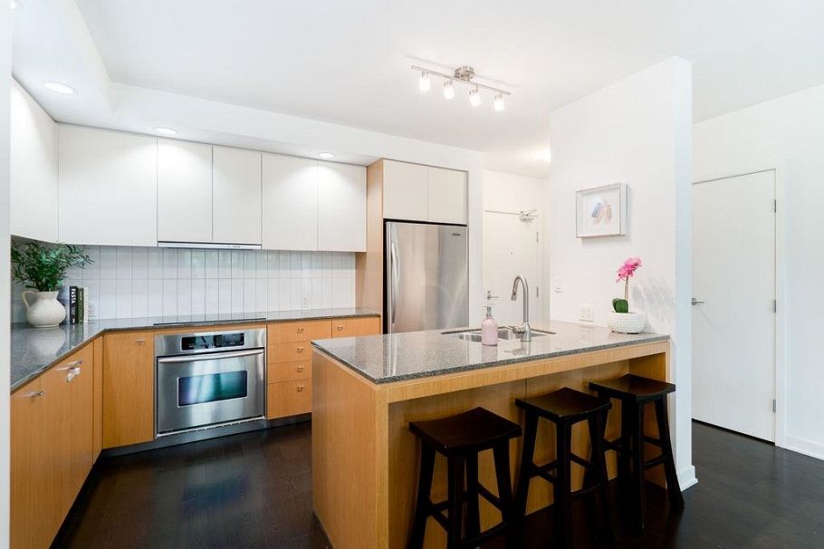 403 750 W 12th Avenue Vancouver, BC - 5