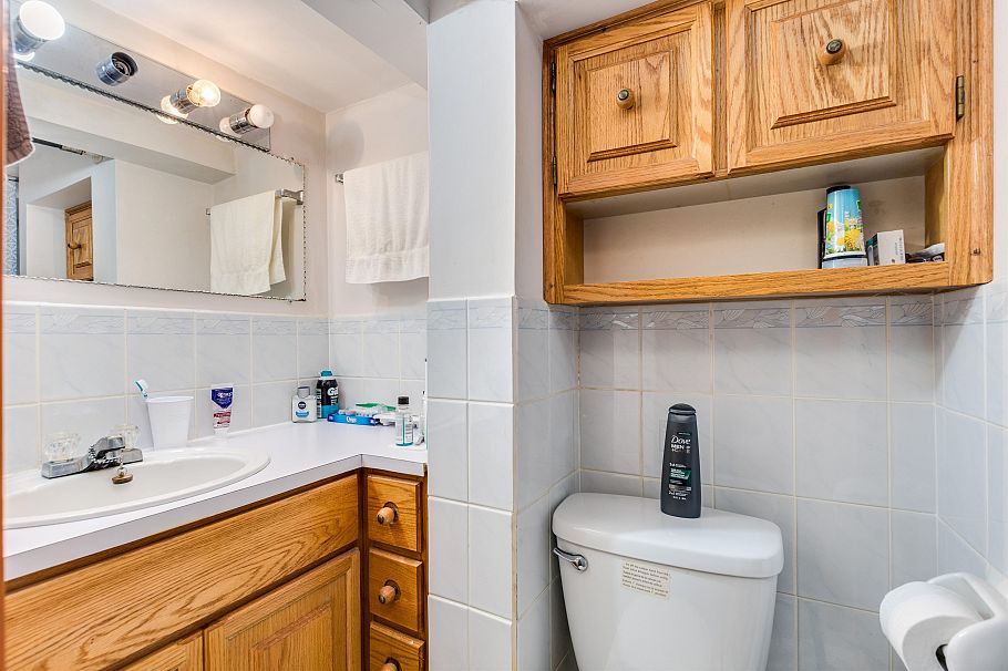 2236 Kitchener Street Vancouver, BC - 24