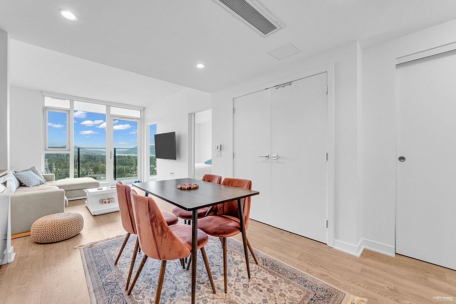 2402 1401 Hunter Street North Vancouver, BC - 7