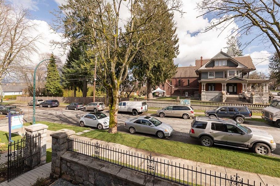 1081 Semlin Drive Vancouver, BC - 8