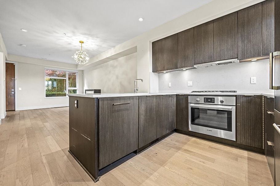 5522 Oak Street Vancouver, BC - 8