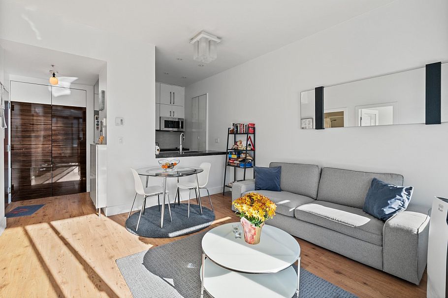 910 1010 Howe Street Vancouver, BC - 17