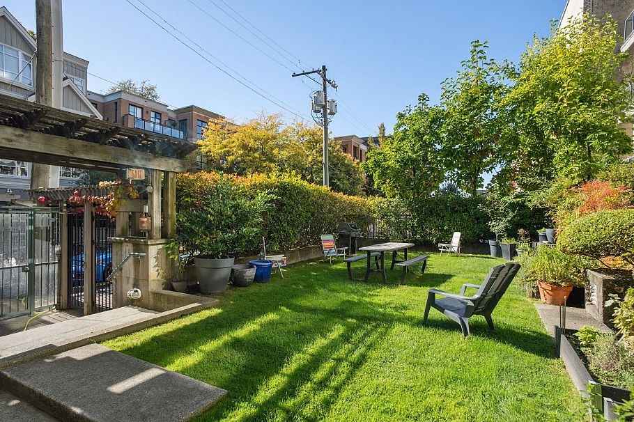 210 2028 W 11th Avenue Vancouver, BC - 18