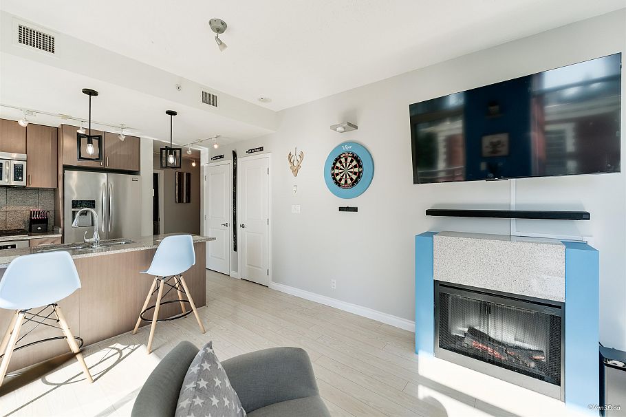 702 1211 Melville Street Vancouver, BC - 16