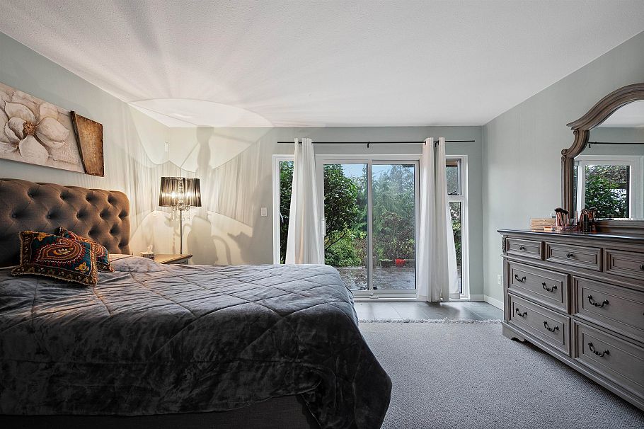 5625 Eagle Court North Vancouver, BC - 18