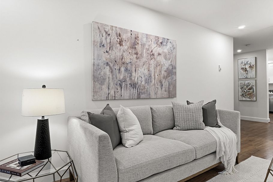 1253 Plateau Drive North Vancouver, BC - 2