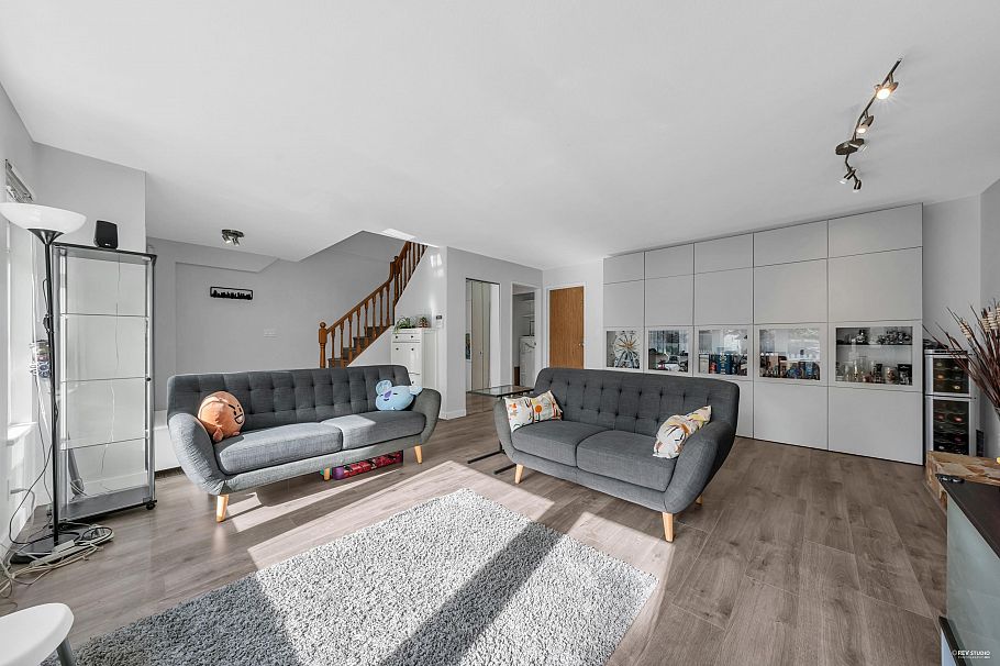 3529 Napier Street Vancouver, BC - 4