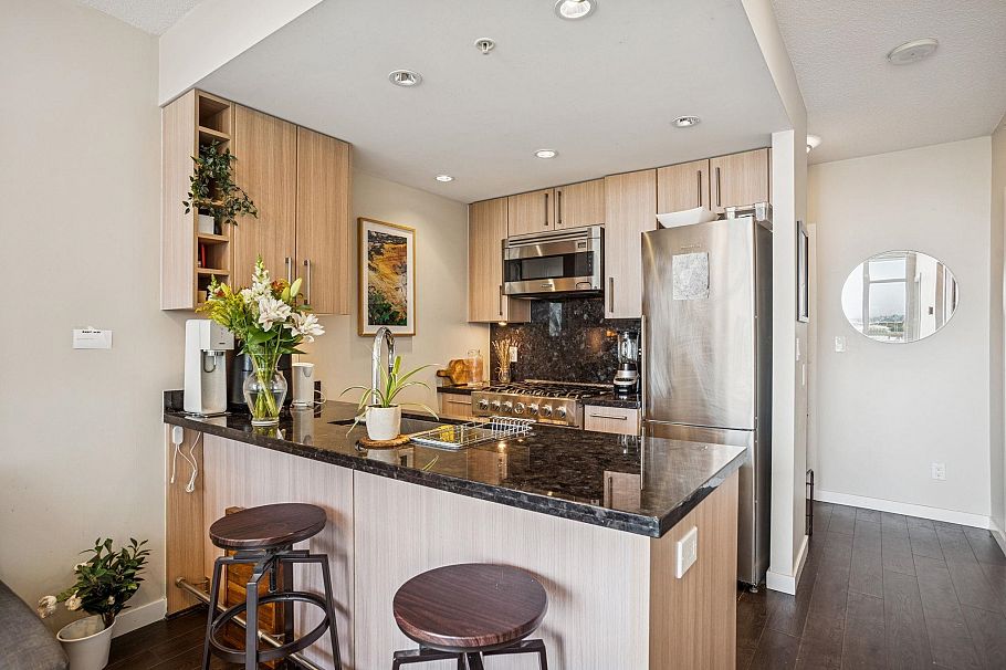 605 1708 Columbia Street Vancouver, BC - 13