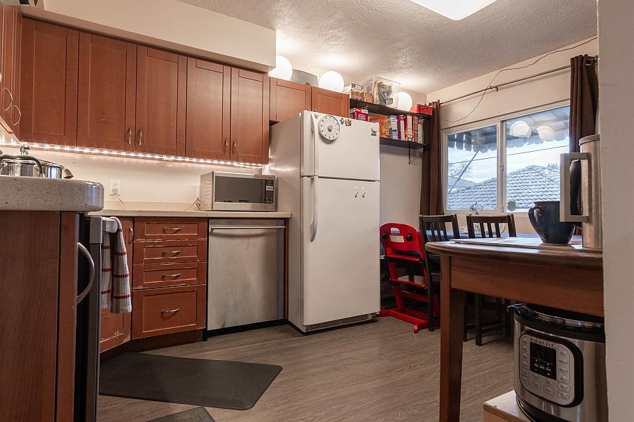 4458 Skeena Street Vancouver, BC - 9