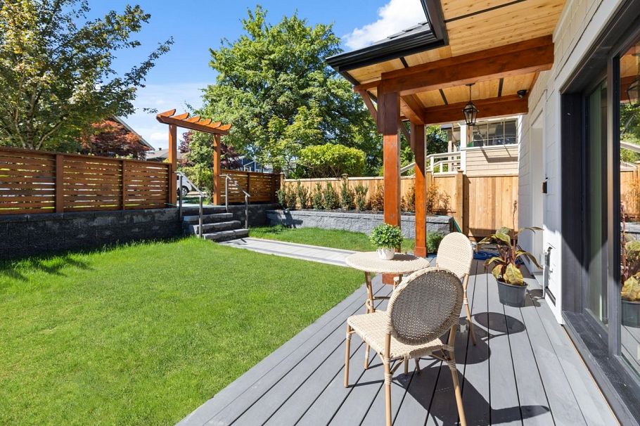 1 2247 Parker Street Vancouver, BC - 3