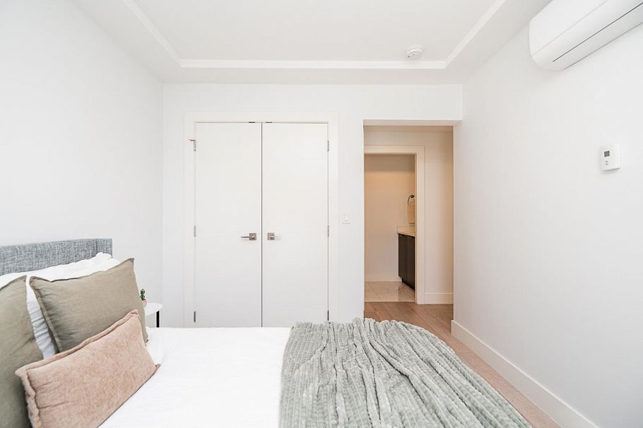 1505 W 60th Avenue Vancouver, BC - 16