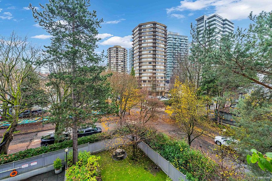 501 1725 Pendrell Street Vancouver, BC - 11
