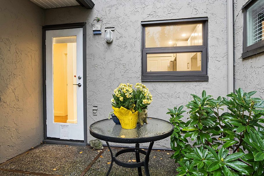 1253 Plateau Drive North Vancouver, BC - 28